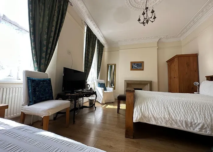 Manor Lodge Guesthouse